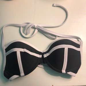 Black and white push-up bikini top